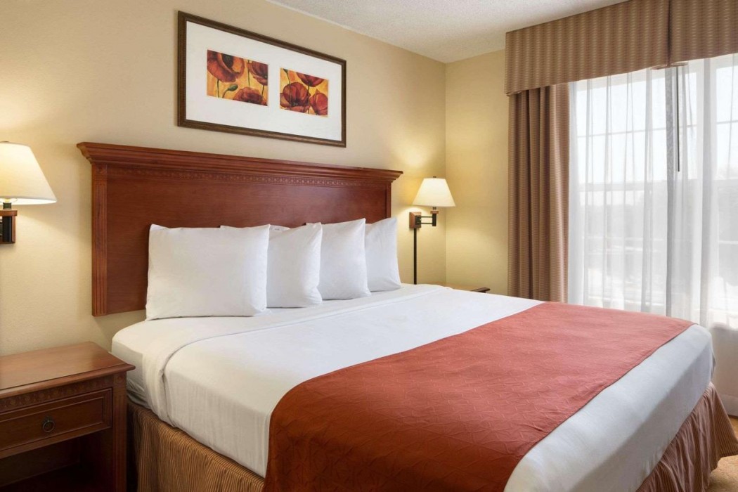 Country Inn & Suites by Radisson, Baltimore North/White Marsh 6/24