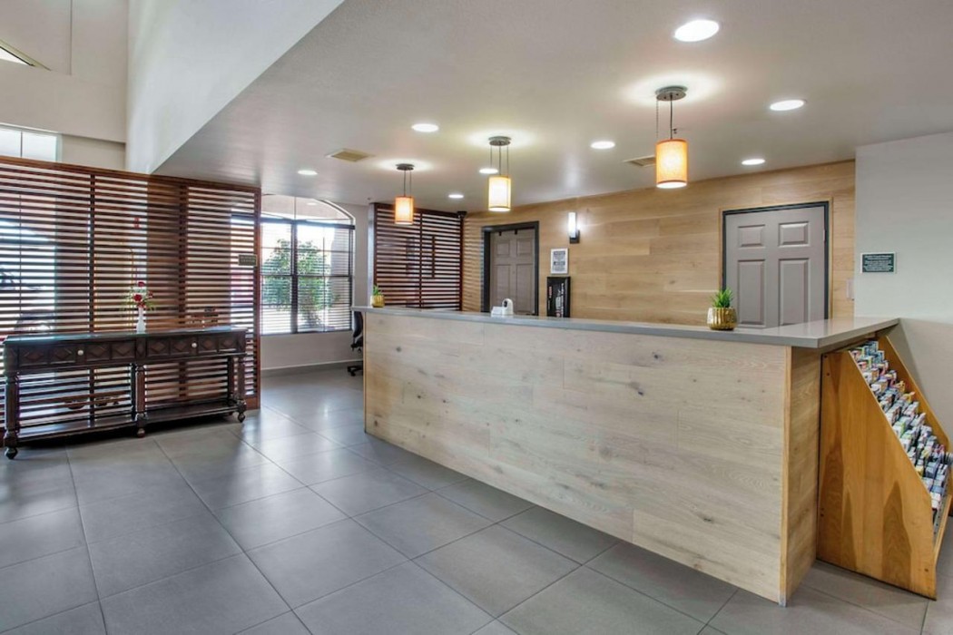 Country Inn & Suites by Radisson, Mesa, AZ 2/22