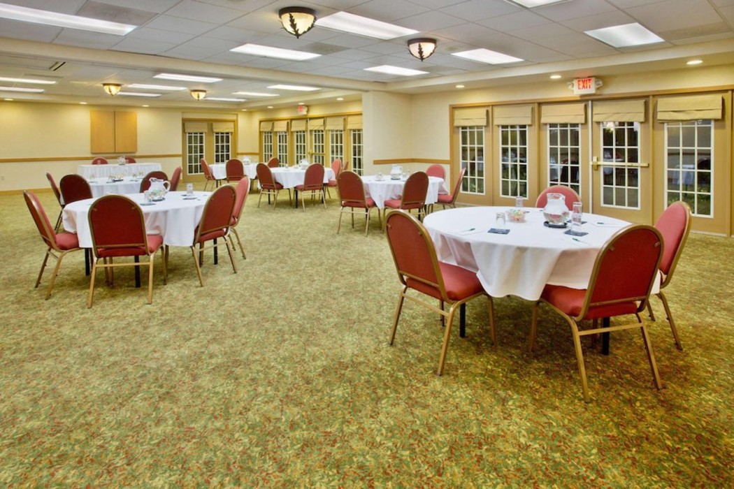 Country Inn & Suites by Radisson, Mesa, AZ 8/22