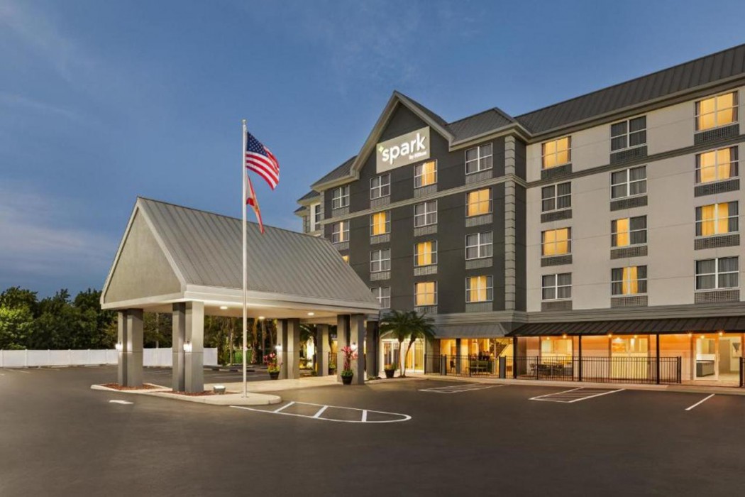 佛罗里达州奥兰多卡尔森套房乡村旅馆(Spark by Hilton Orlando Universal Blvd) 图片1