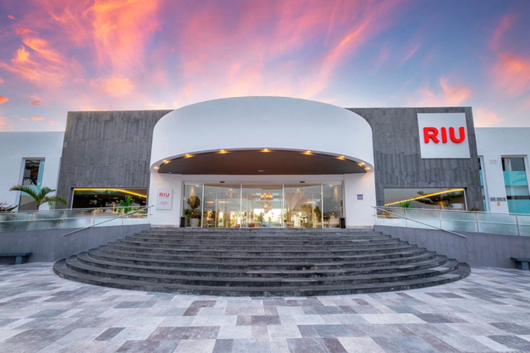 Riu Paraiso Lanzarote in PLAYA DE LOS POCILLOS