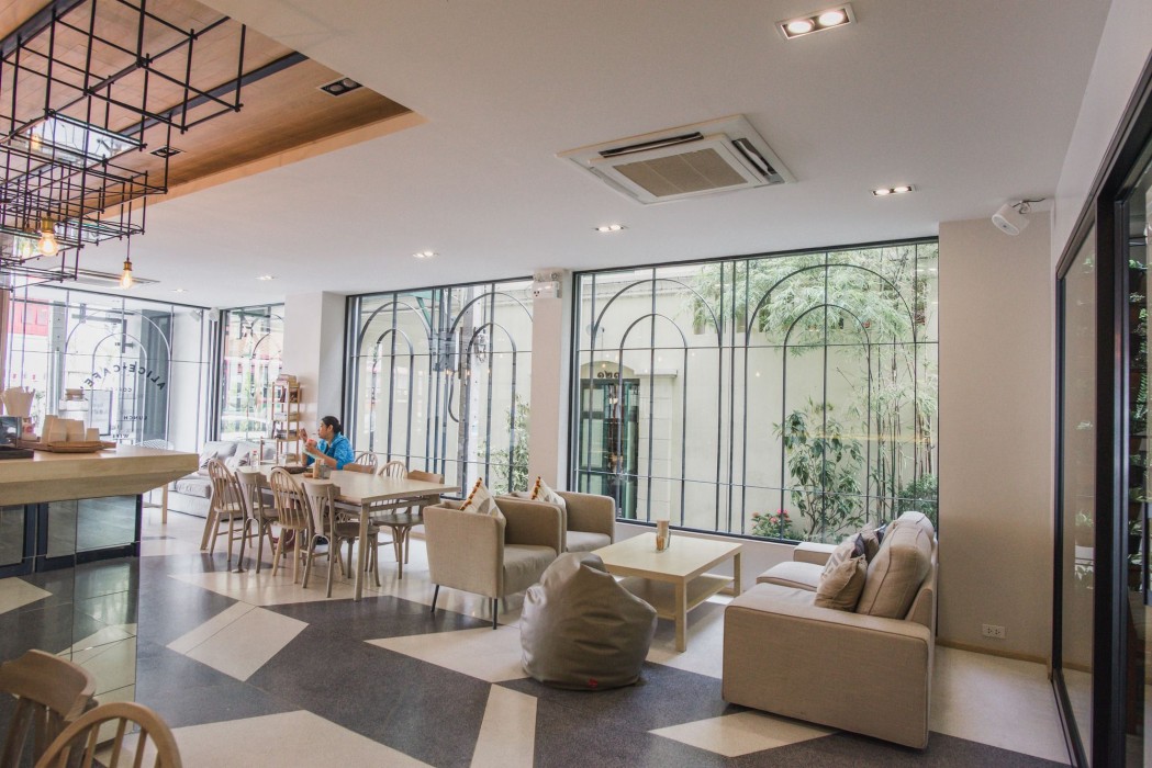 Issara By D Hostel 37/93