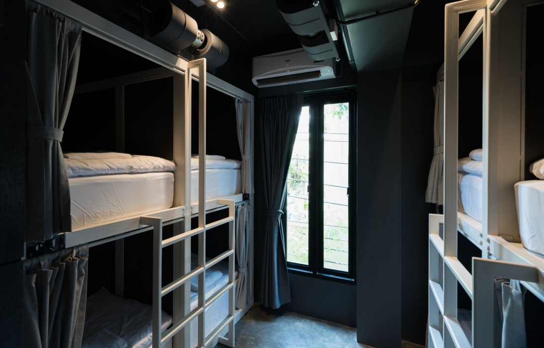 Issara By D Hostel 36/93