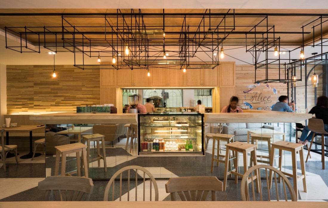 Issara By D Hostel 35/93