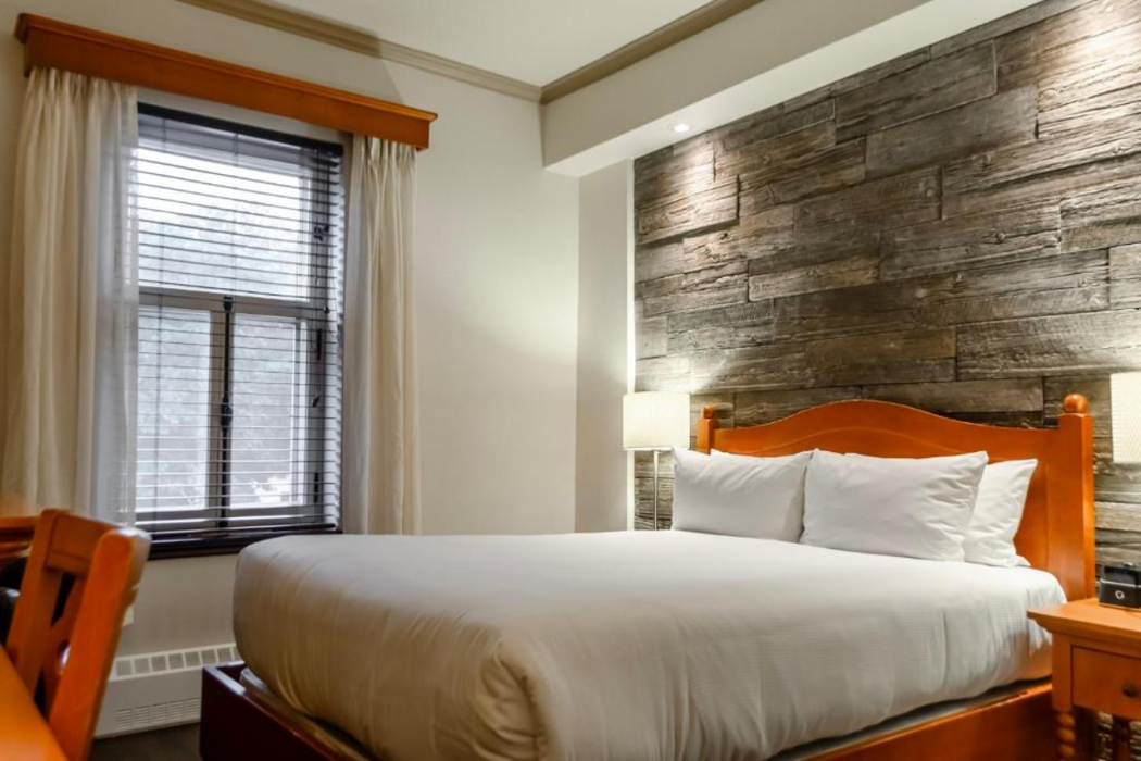 Chateau Bellevue Hotel 8/45