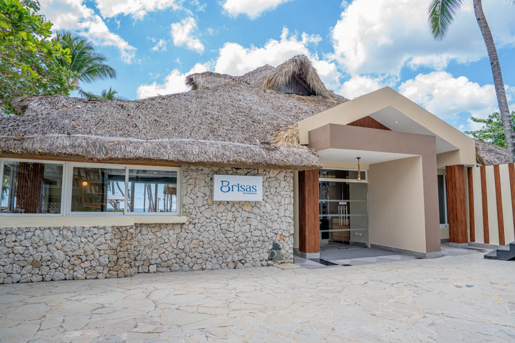 Coral Costa Caribe Beach Resort - All Inclusive 70/101