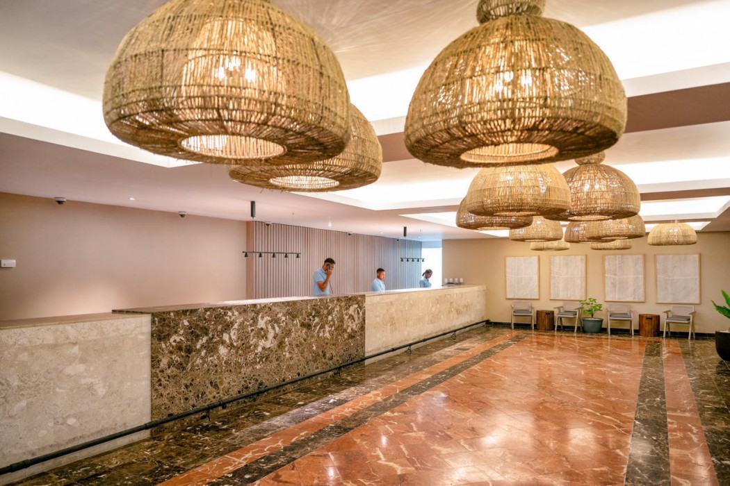 Coral Costa Caribe Beach Resort - All Inclusive 12/101