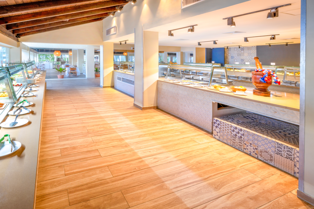 Coral Costa Caribe Beach Resort - All Inclusive 75/101