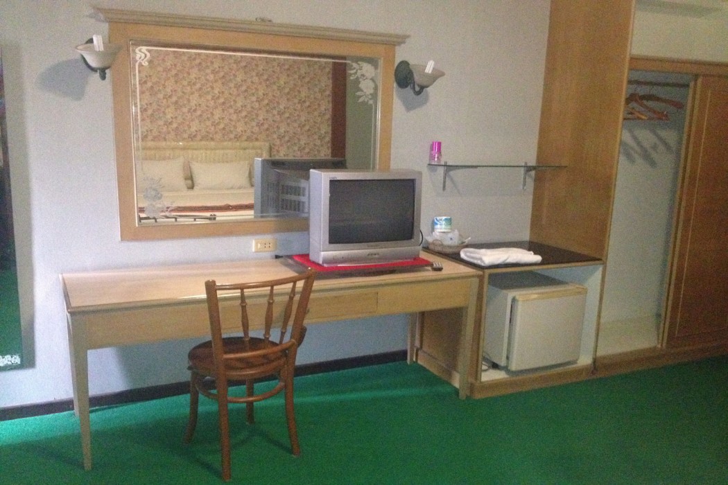 Chao Phya Grand Hotel 50/64
