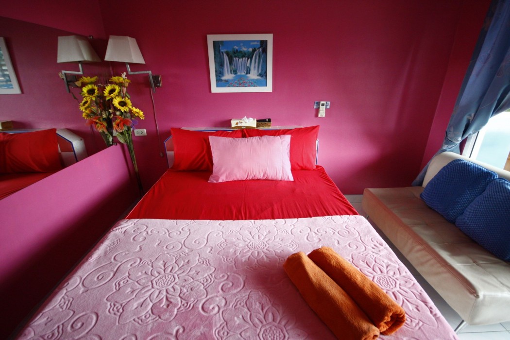 Baan Navy Hotel 32/64