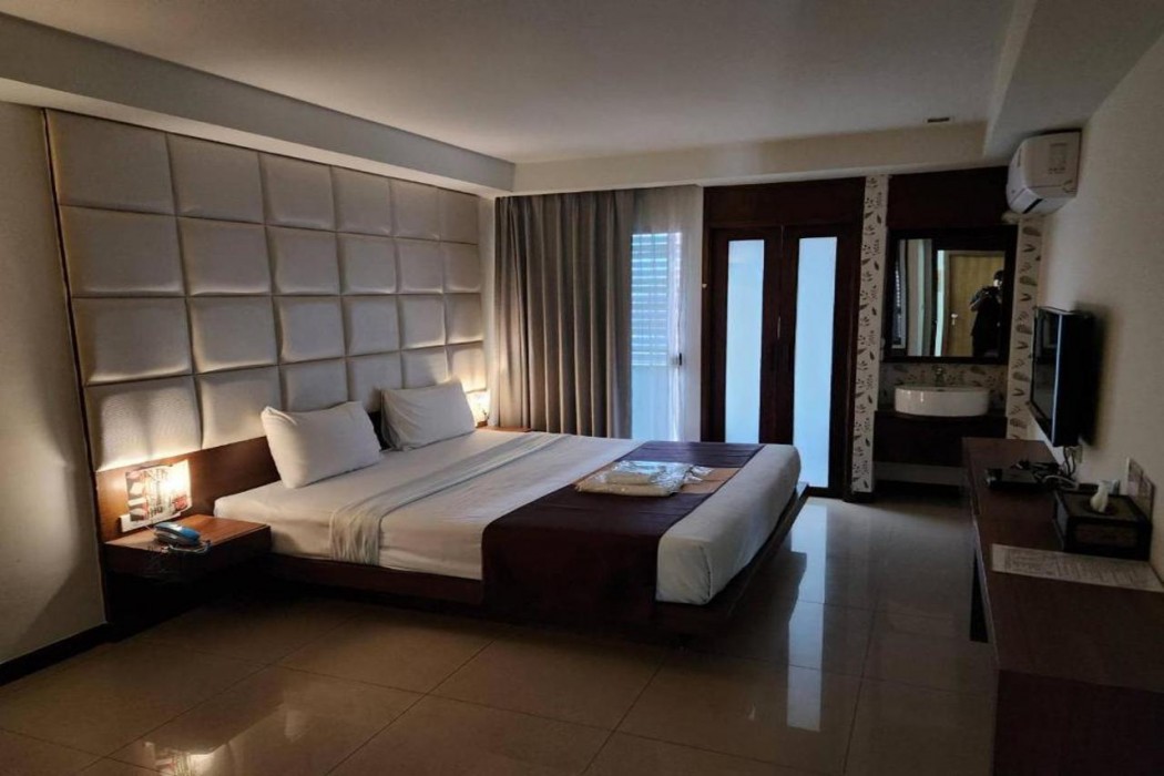 Collection O The Bangkok Cha Cha Suite 17/56