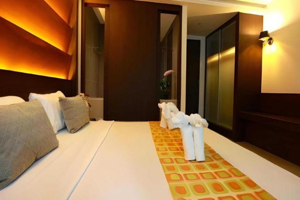 Collection O The Bangkok Cha Cha Suite 10/56