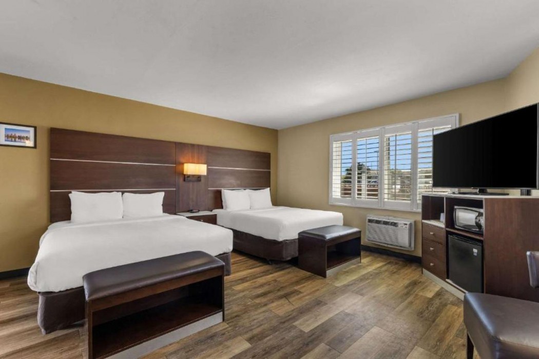 Comfort Inn San Diego Airport At The Harbor 13/31