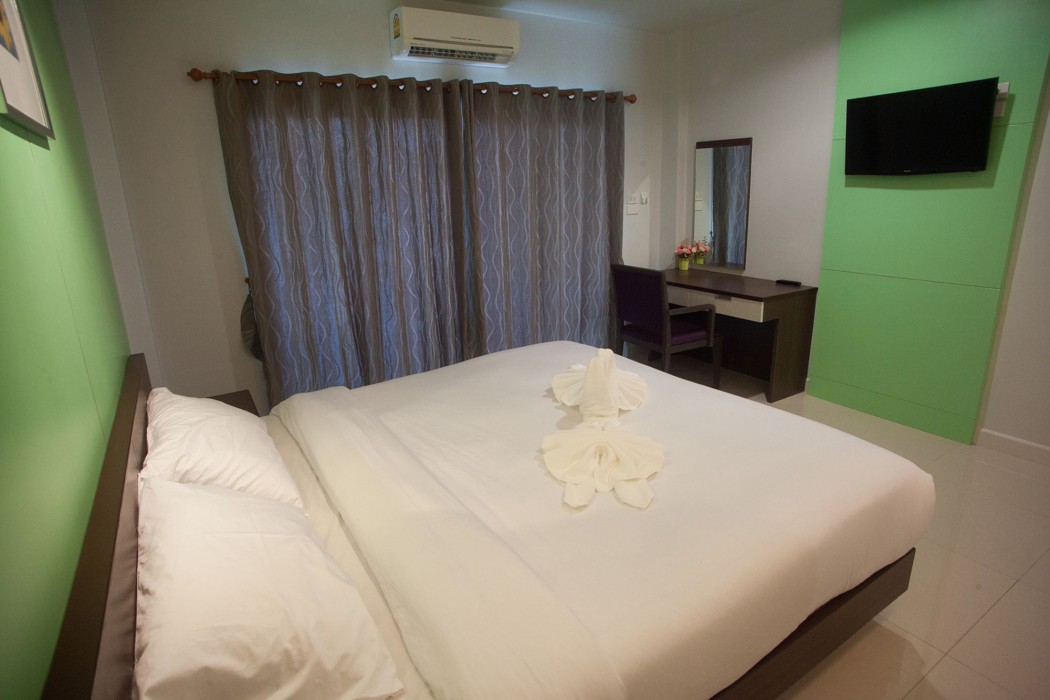 Morage Hotel 40/81