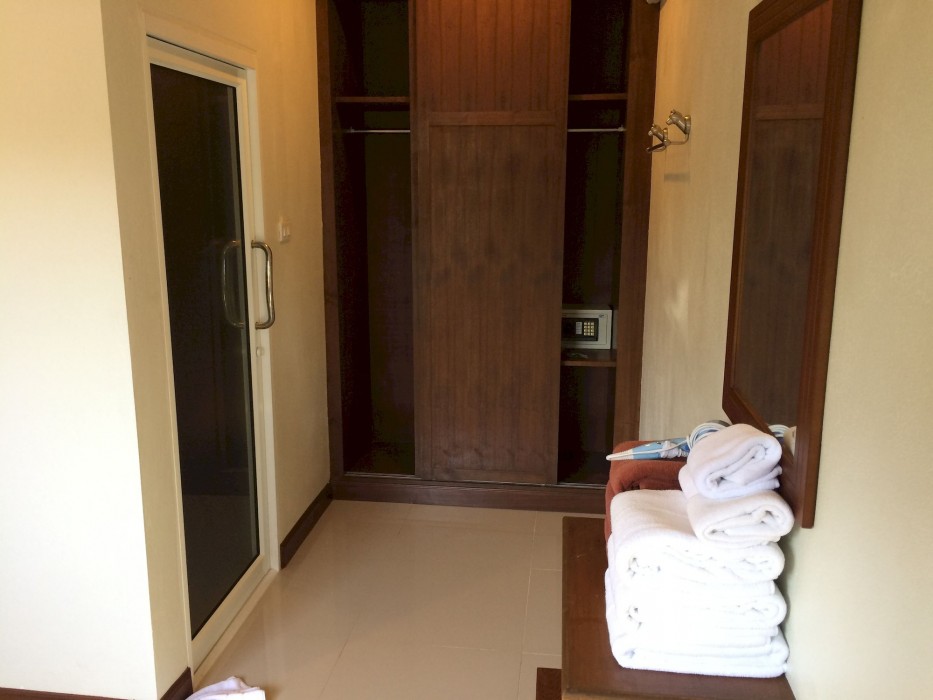 Phuket Airport Villa 40/80