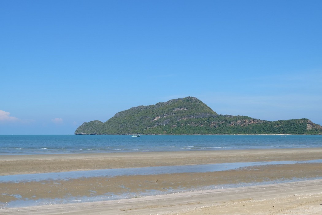Beach Box At Pran 10/80