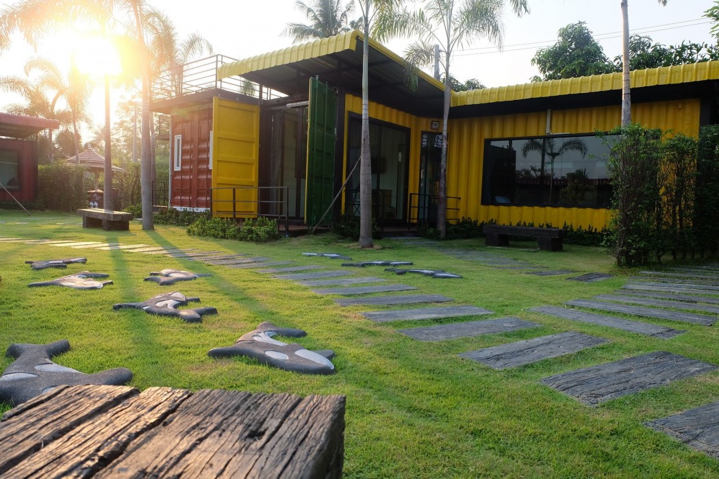 Beach Box At Pran 27/80