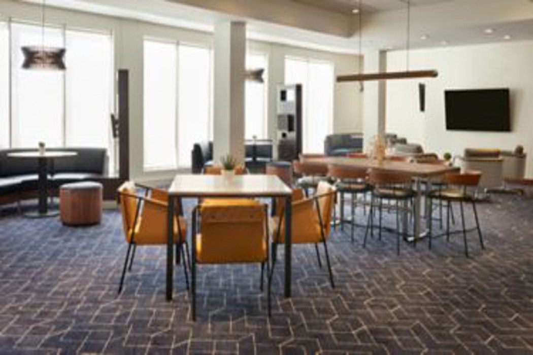 Courtyard by Marriott Ottawa Downtown 12/17