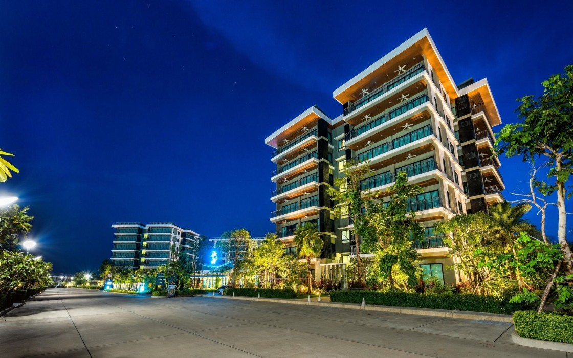 Chalong Miracle Lakeview Resort & Spa 65/100