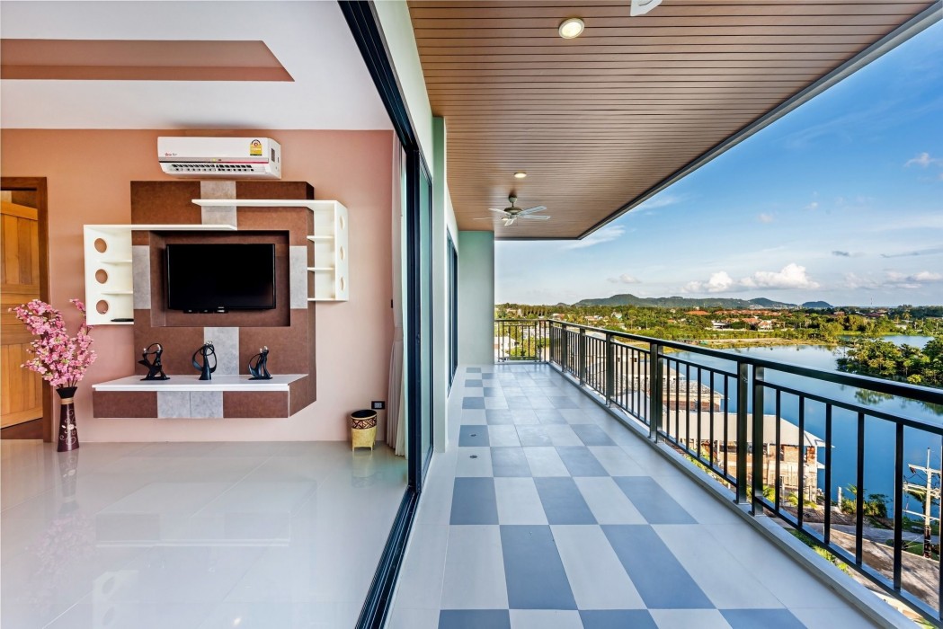 Chalong Miracle Lakeview Resort & Spa 62/100
