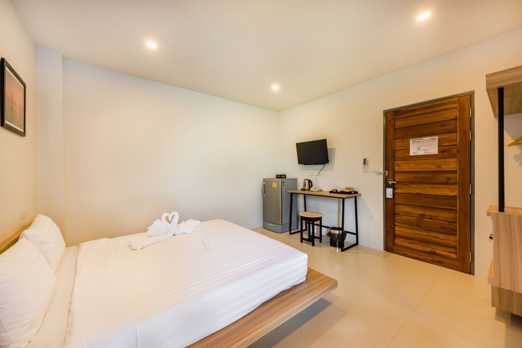 Phuket Marine Poshtel 56/100