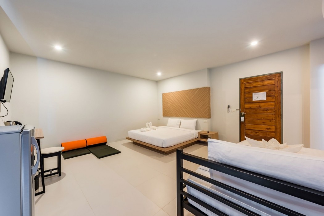 Phuket Marine Poshtel 50/100
