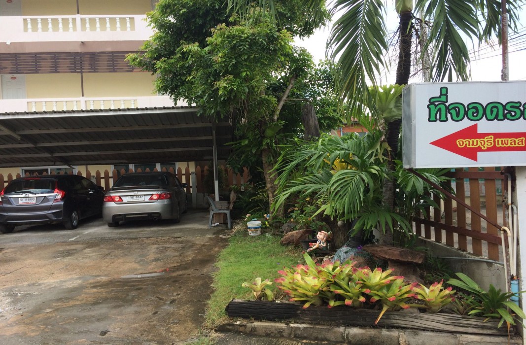 Jamjuree Place 40/68