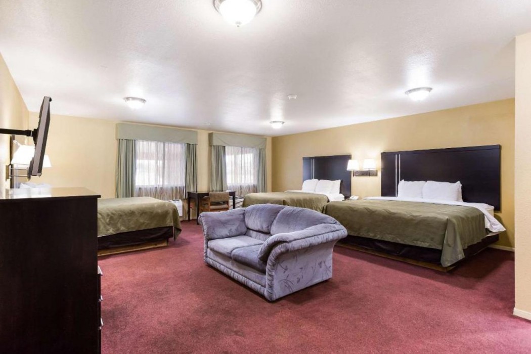 Quality Inn Airport Boise ID 11/50