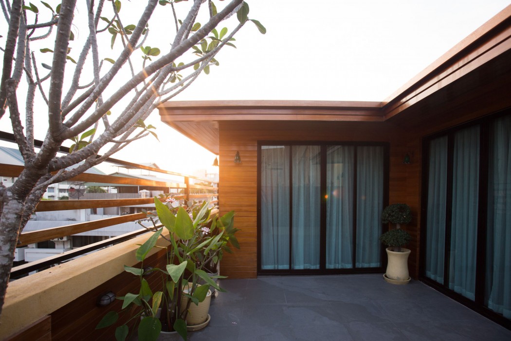 Nine Design Place 60/100