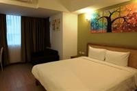 Cozy At 9 Hotel And Kitchen 65/85