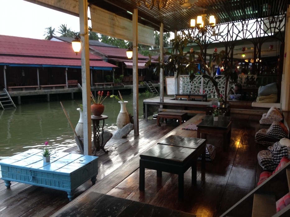 At Casa Guesthouse Amphawa 6/39