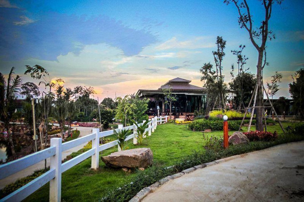 The Canal Garden Resort 42/60