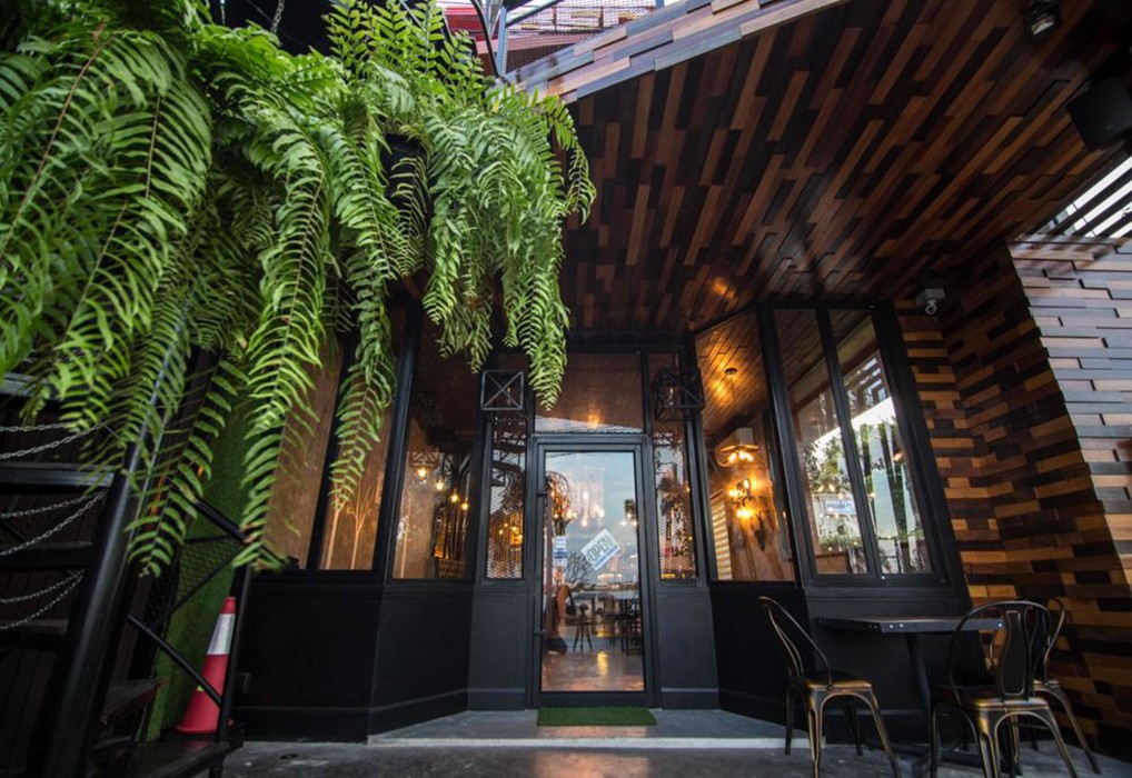 Bed Loft Cafe 26/63