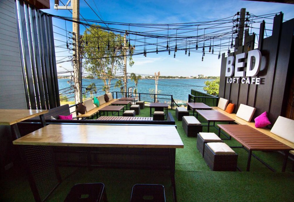 Bed Loft Cafe 39/63