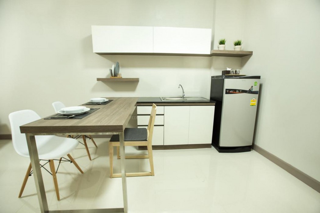 Central Place Serviced Apartment Angsila 32/71