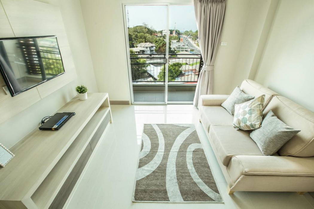 Central Place Serviced Apartment Angsila 49/71