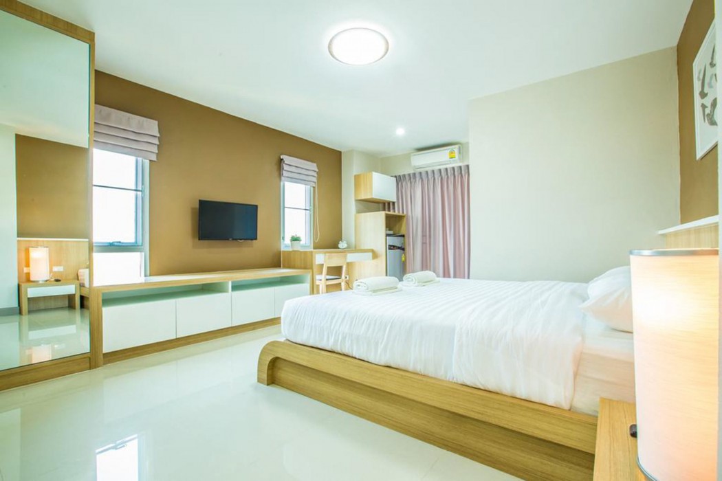 Central Place Serviced Apartment Angsila 47/71