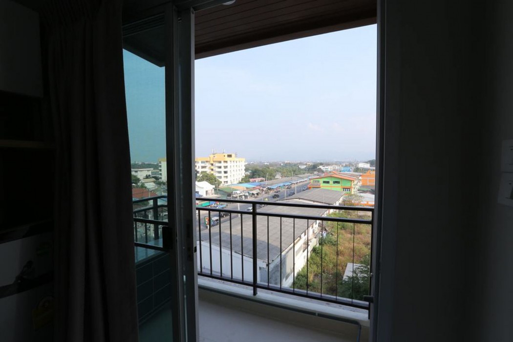 Central Place Serviced Apartment Angsila 46/71