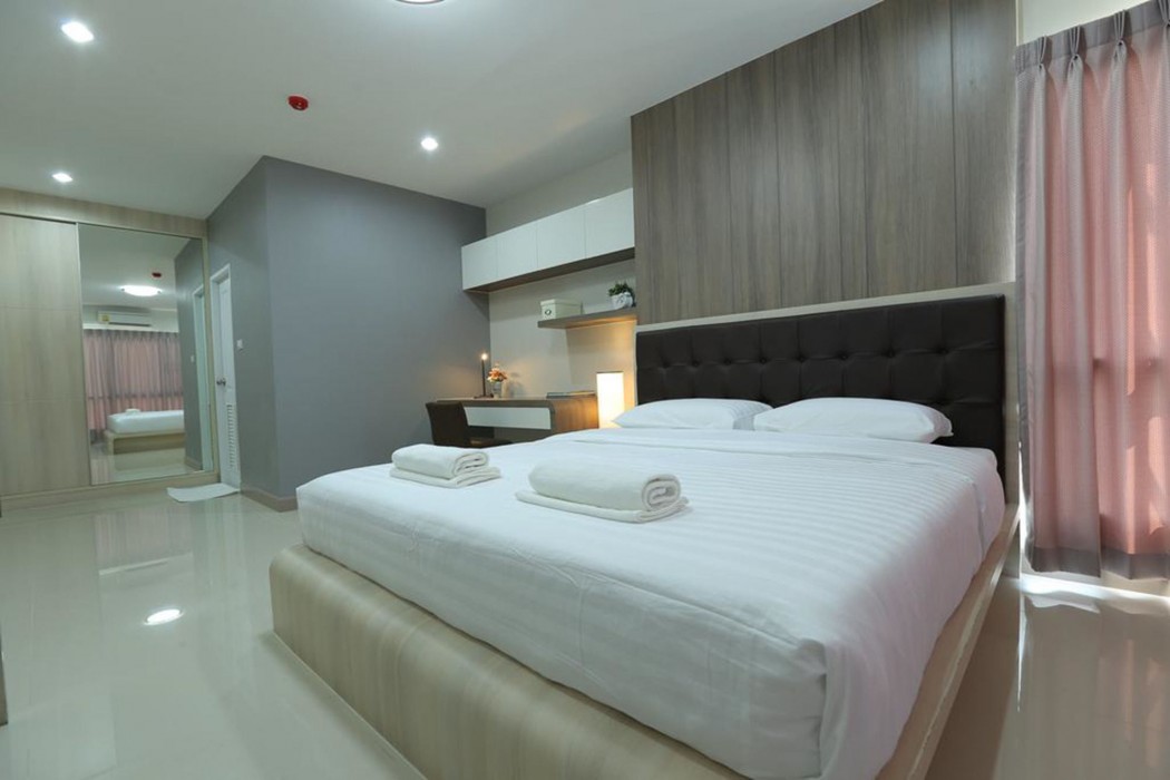 Central Place Serviced Apartment Angsila 42/71