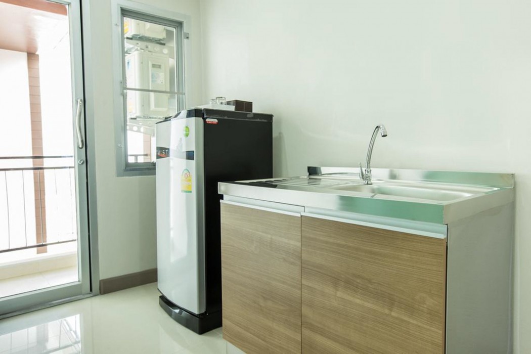 Central Place Serviced Apartment Angsila 27/71