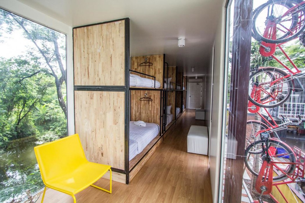 Ducati Bike Box Hostel 29/53