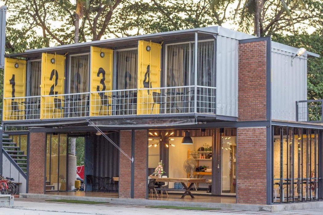 Ducati Bike Box Hostel 24/53