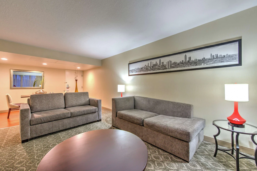 The Brookhaven Atlanta Hotel 24/52