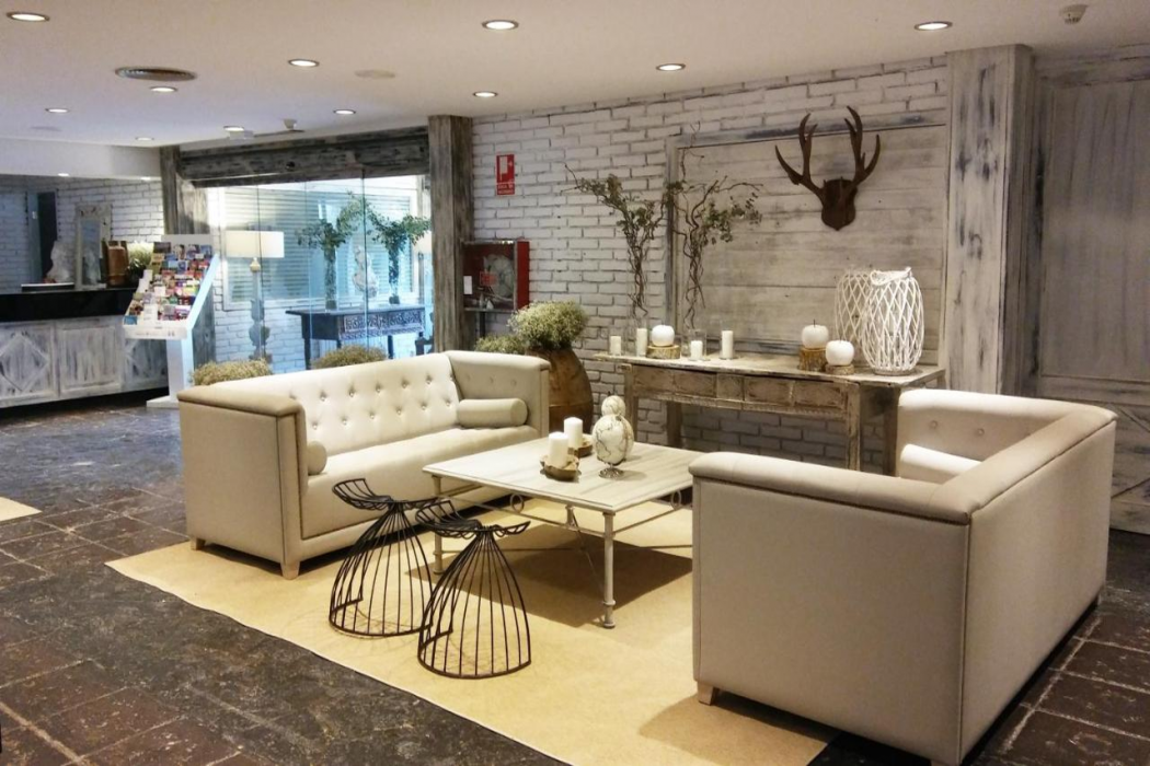 Hotel Luze El Toro 4/28