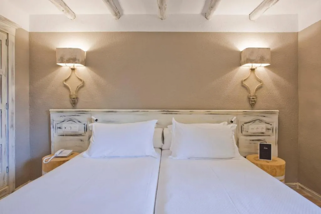 Hotel Luze El Toro 11/28