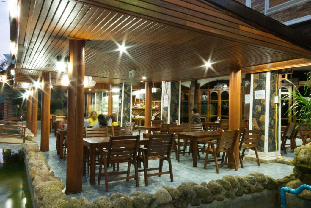 Sangsawan Palace Khaolak Hotel 78/98