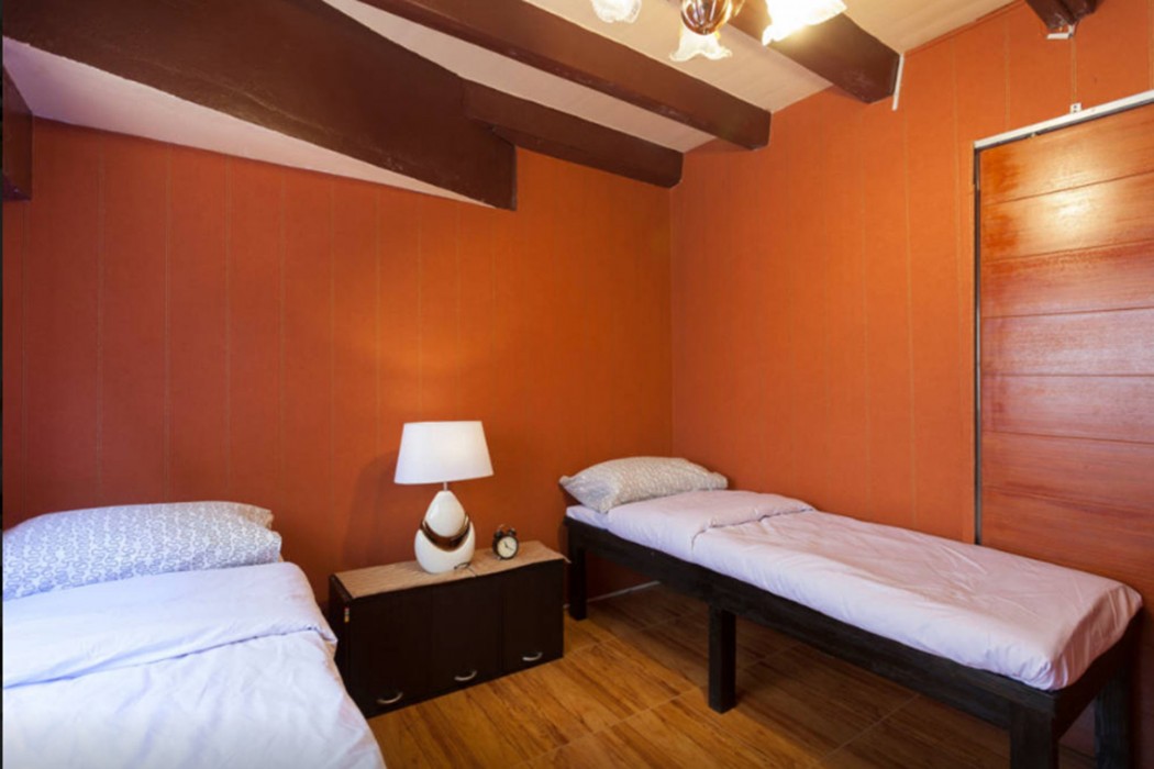 Raw Hostel 24/90