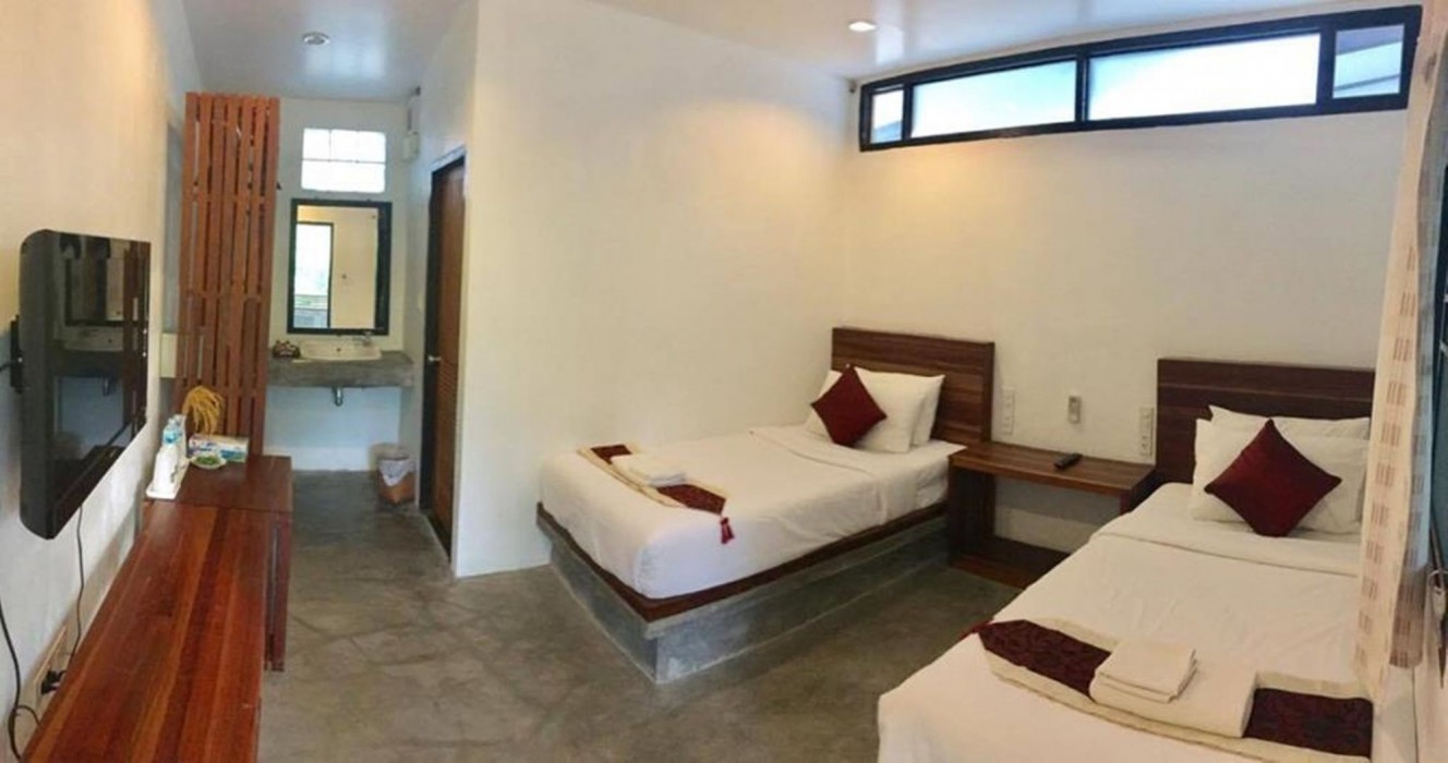 Sunshine Beach Resort 60/100