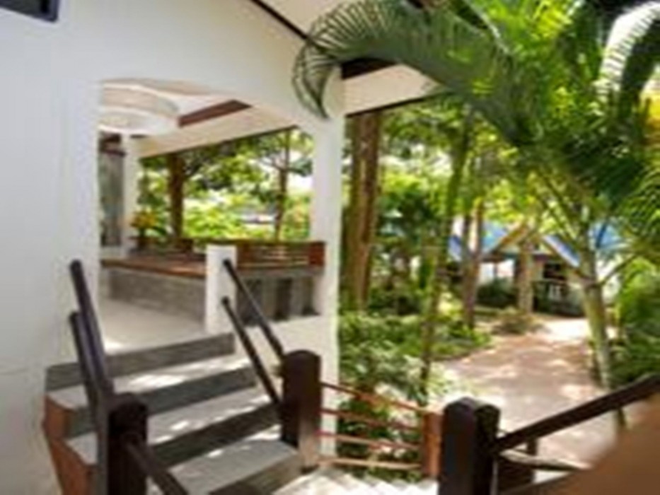 Sunshine Beach Resort 47/100