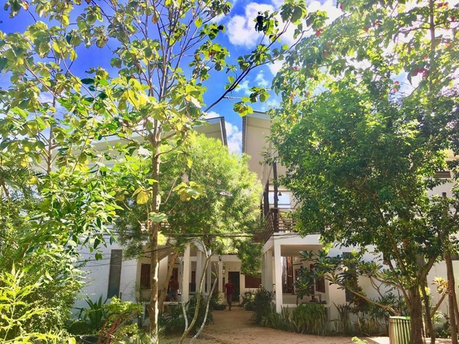 Sunshine Beach Resort 65/100